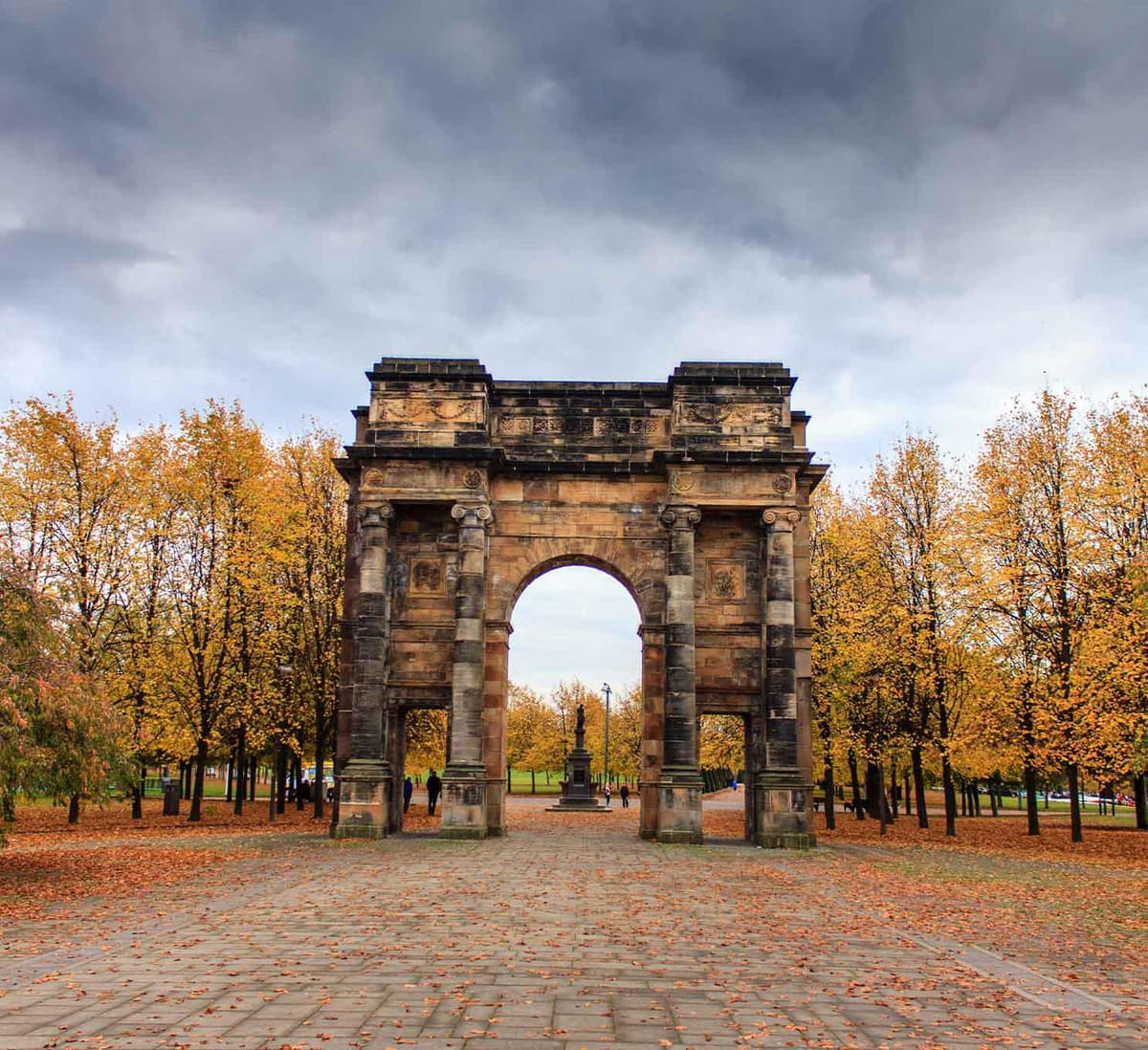 Entrance-to-glasgow-green-near-T-R-OBrien-funeral-directors-Maryhill-Glasgow